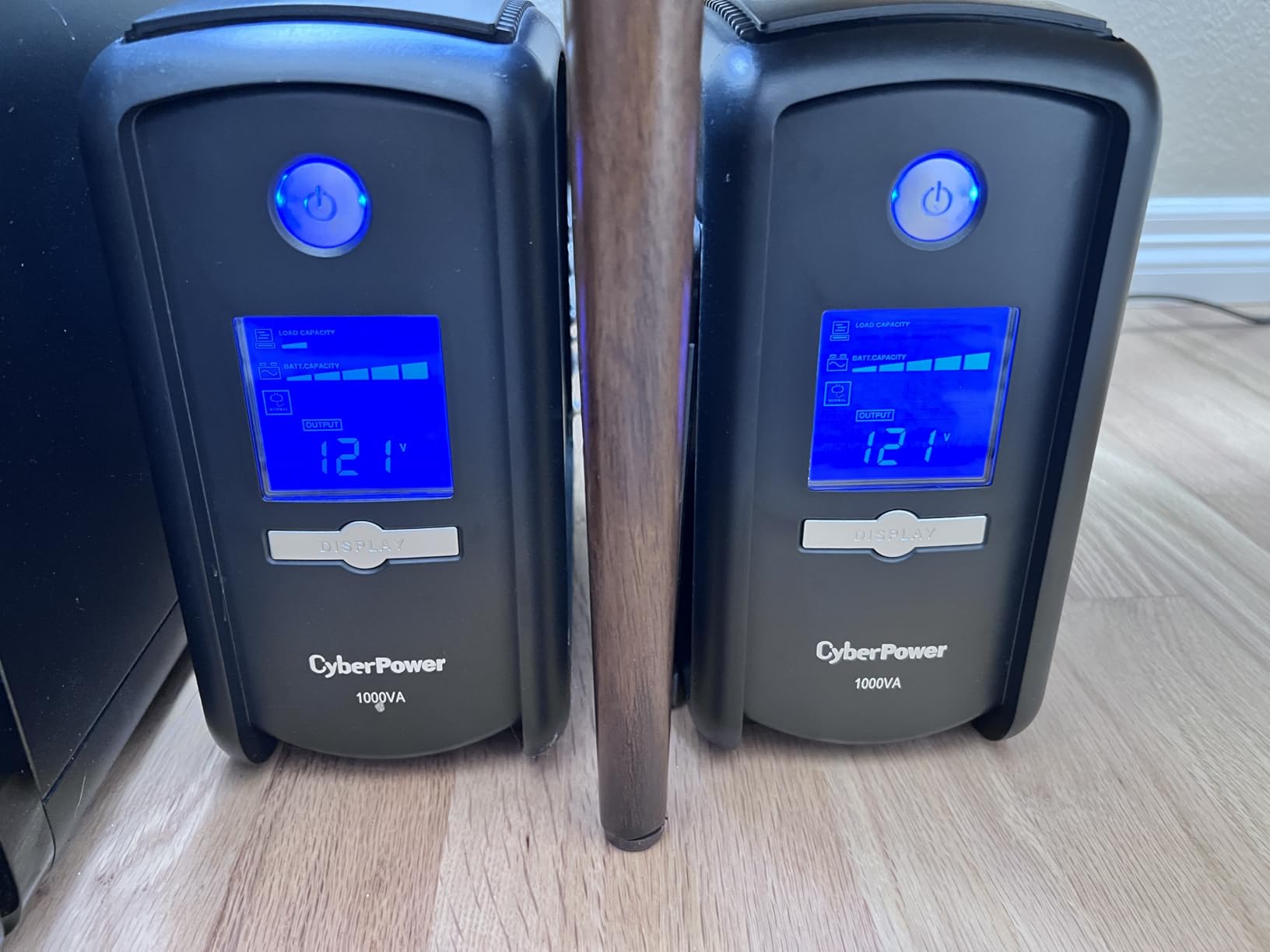 CyberPower CP1000AVRLCD Intelligent LCD UPS Battery Backup | 1000VA/600W Line-Interactive UPS with AVR, Simulated Sine-Wave Output, 9 NEMA 5-15R Outlets, UL1778 Certified customer photo 1