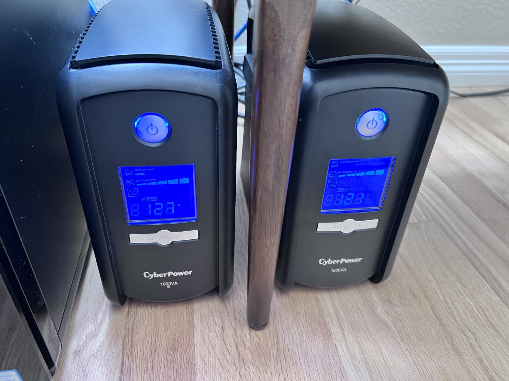 CyberPower CP1000AVRLCD Intelligent LCD UPS Battery Backup | 1000VA/600W Line-Interactive UPS with AVR, Simulated Sine-Wave Output, 9 NEMA 5-15R Outlets, UL1778 Certified customer photo 2