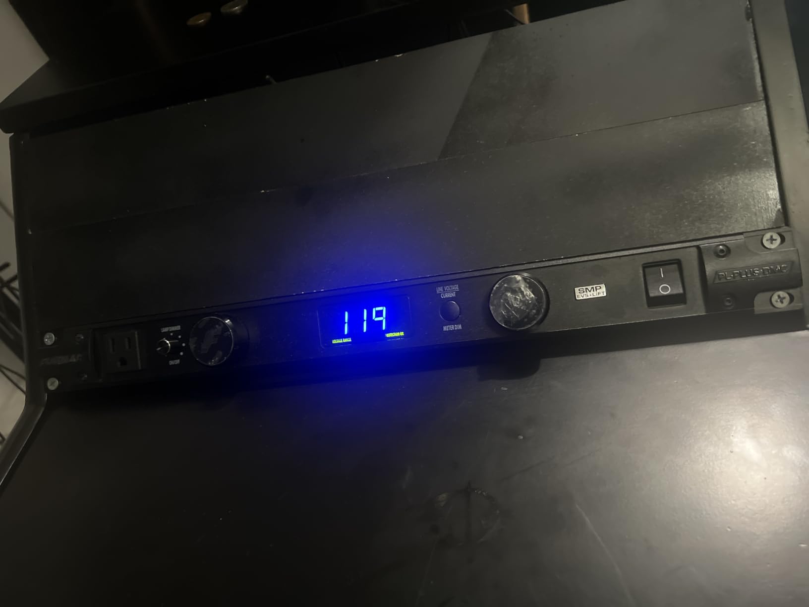 Furman PL-PLUS DMC Power Conditioner with Voltmeter / Ammeter | 15A rack conditioner with SMP/LiFT/EVS, isolated banks, dual LED lights and a switchable digital voltmeter/ammeter customer photo 1