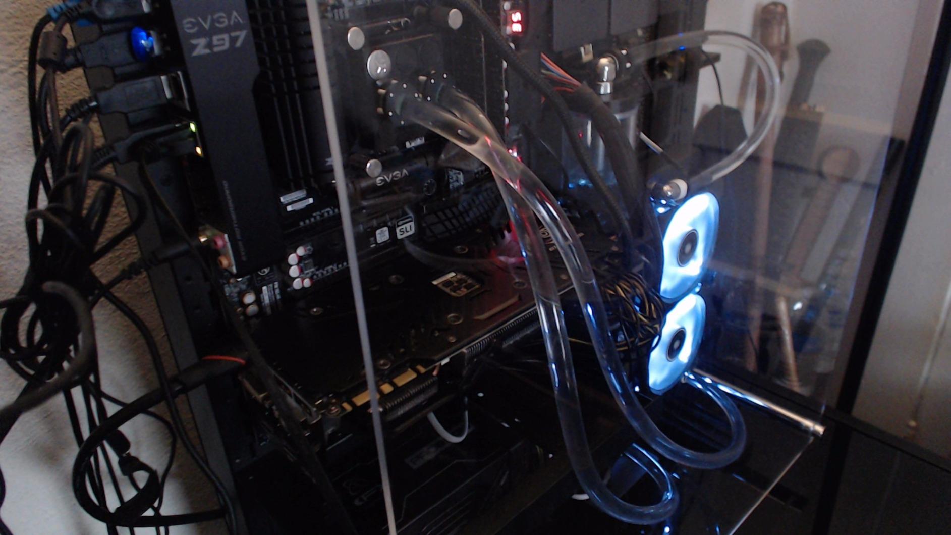 PrimoChill PrimoFlex LRT Custom Watercooling Flexible Tubing - 3/8in.ID x 1/2in.OD, 10 feet Bundled with System Prep and Coolant, Crystal Clear customer photo 1