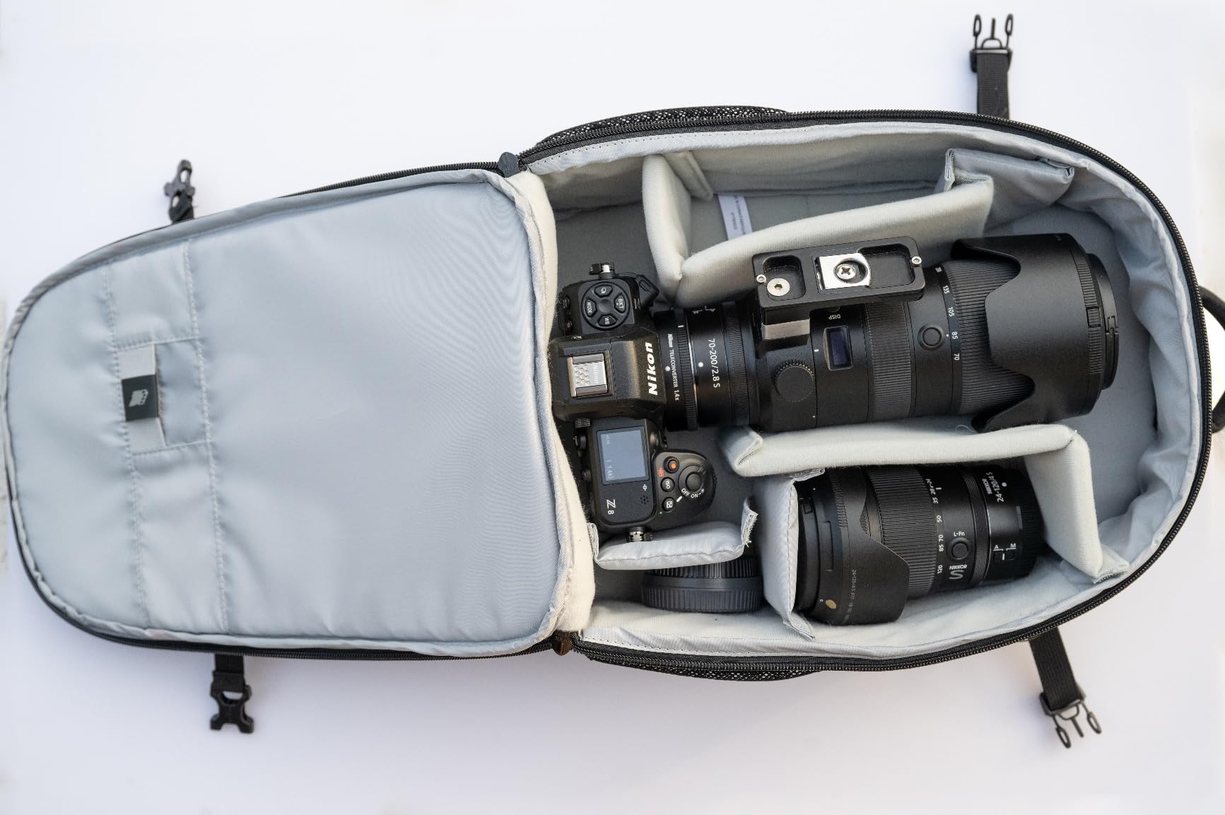 Lowepro Tahoe BP 150, Camera Bag, Lightweight Compact Camera Backpack for Cameras, CSC, DJI Spark Drone, Black, 27.5 x 21.7 x 40.3 cm, Medium LP36892-PWW customer photo 2