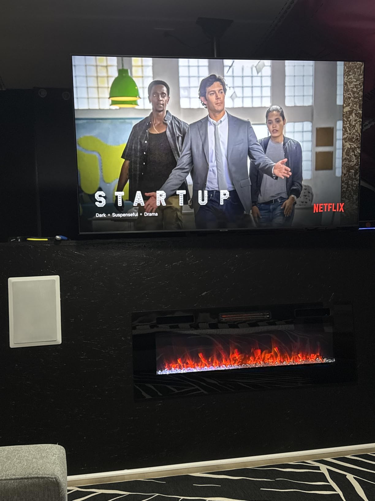 Mount-It Ceiling TV Mount Bracket, Fits 40-70 Inch Flat Panel Televisions, Adjustable Height Telescoping Tilt and Swivel, Mount on Vaulted Ceilings Up To VESA 600x400 (MI-509L) customer photo 2