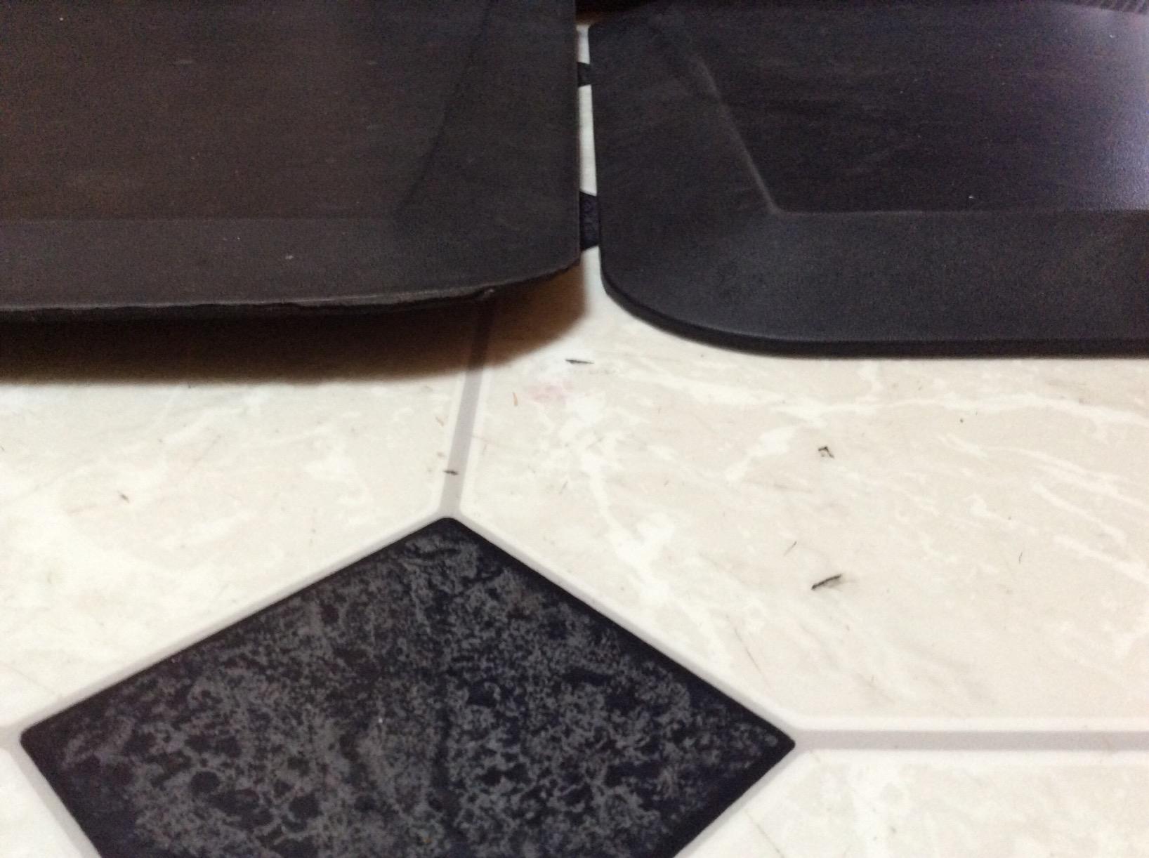 Safco Anti-Fatigue Mat, 20 x 30, Reduces Fatigue, Increases Comfort, Durable Self-Skinning Polyurethane for Home & Office, Black customer photo 1