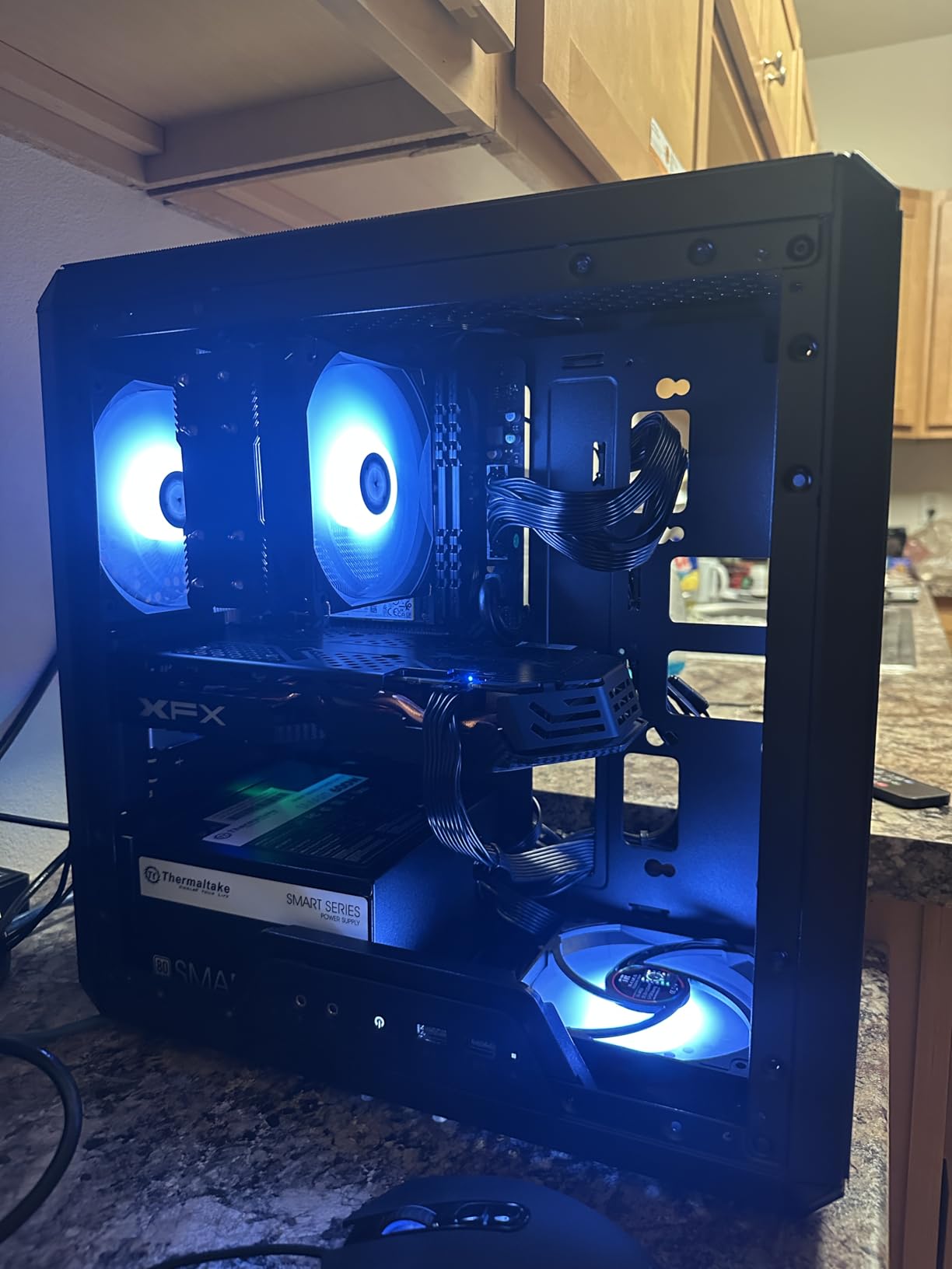 Cooler Master Q300L V1 Micro-ATX PC Case, High Airflow, Transparent Panel customer photo 2