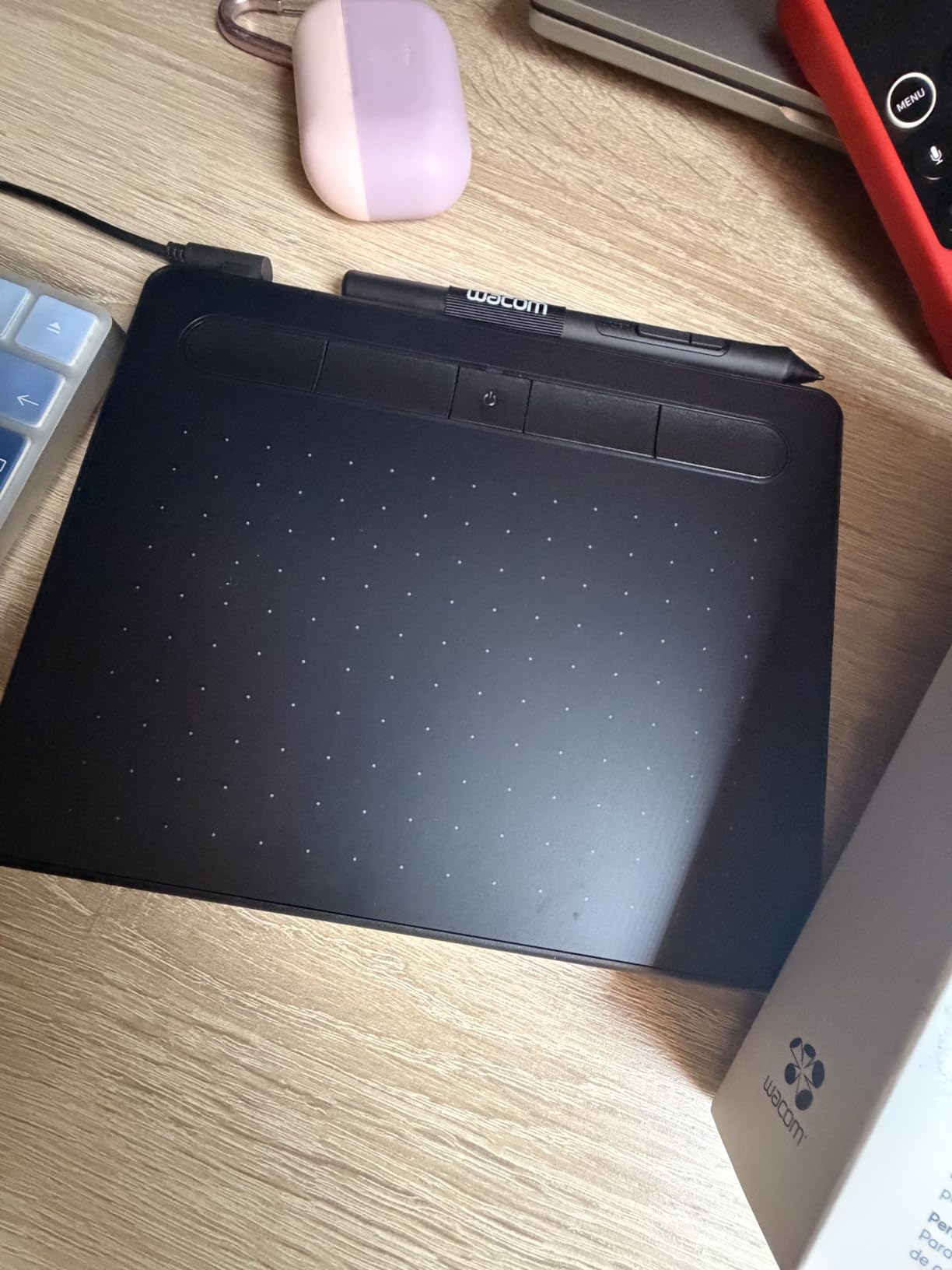 Wacom Intuos Small Bluetooth Graphics Drawing Tablet, 4 Customizable ExpressKeys, Portable for Teachers, Students and Creators, Compatible with Chromebook Mac OS Android and Windows - Black customer photo 2