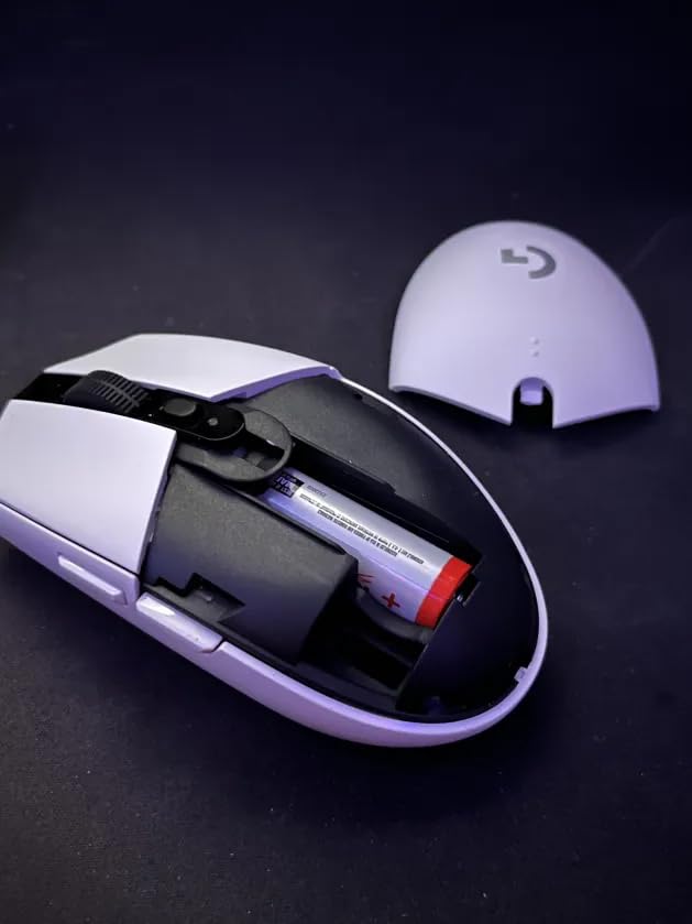 Logitech G305 Lightspeed Wireless Gaming Mouse - Black | HERO sensor, 12,000 DPI, Six programmable buttons, 250-hour battery, On-board memory customer photo 2