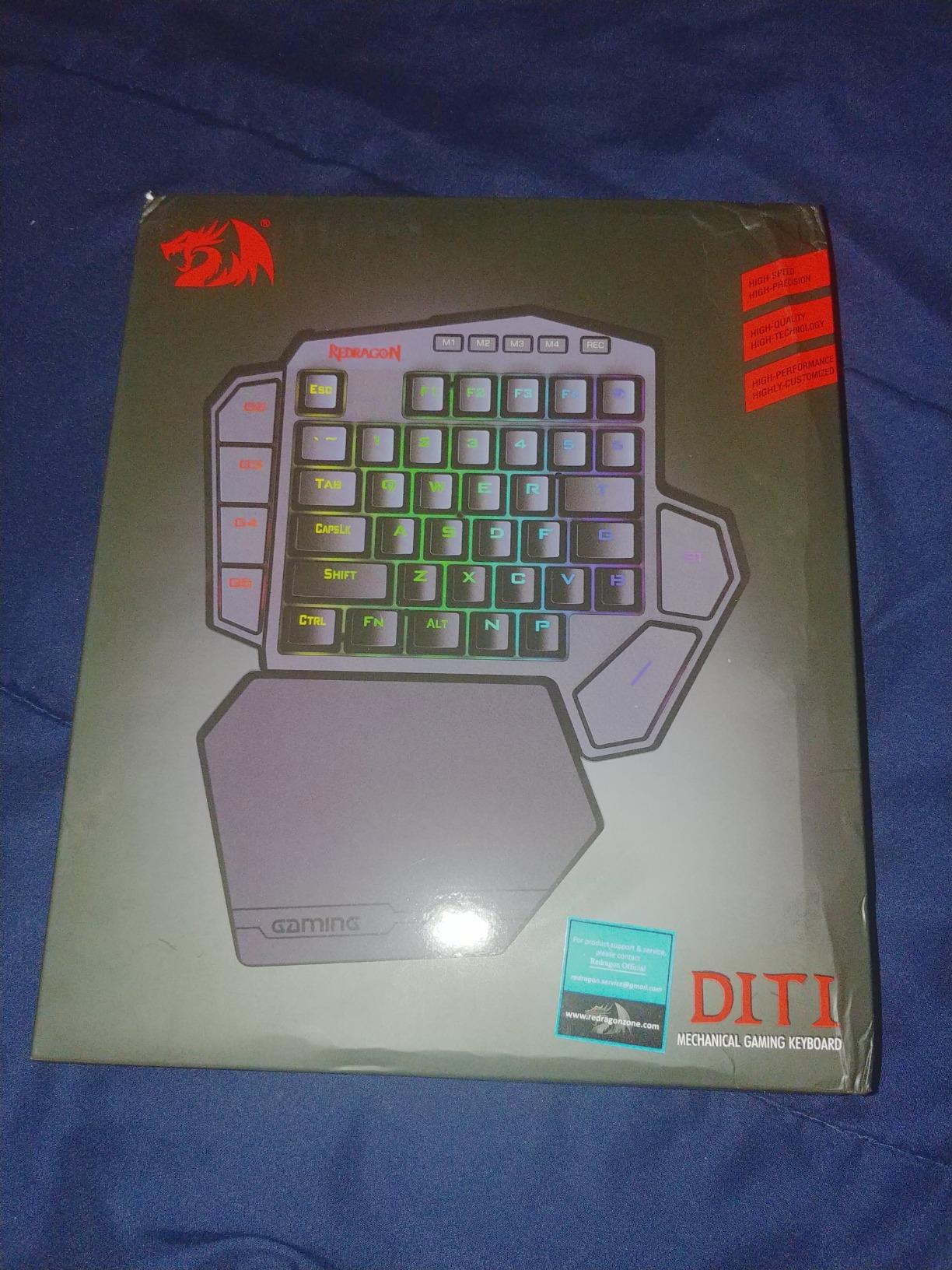 Redragon K585 Wired One-Handed RGB Gaming Keypad, Tactical 42-Key Layout, On Board 28 Combo Slots 4 Profiles Keyboard, USB Pass-Through Port, Detachable Wrist Rest customer photo 1
