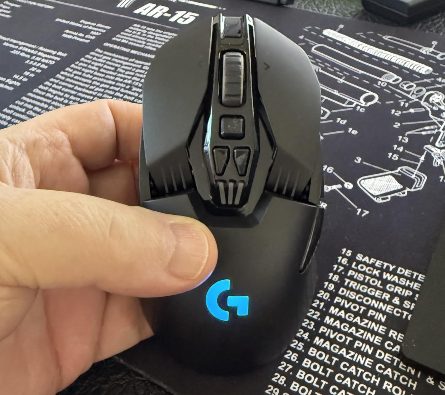 Logitech G903 Lightspeed Wireless Gaming Mouse - Black | 140+ Hour Rechargeable Battery, LIGHTSYNC RGB, Powerplay Compatible, Ambidextrous Design, 107G+10G Optional Weight customer photo 2