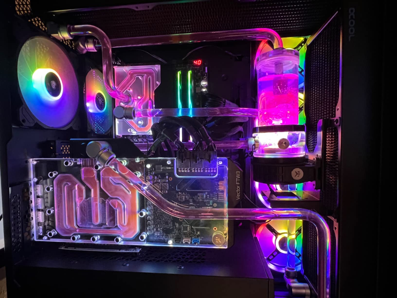 EKWB EK-Quantum Kinetic TBE 200 D5 PWM Pump-Reservoir Combo, D-RGB, Plexi customer photo 2