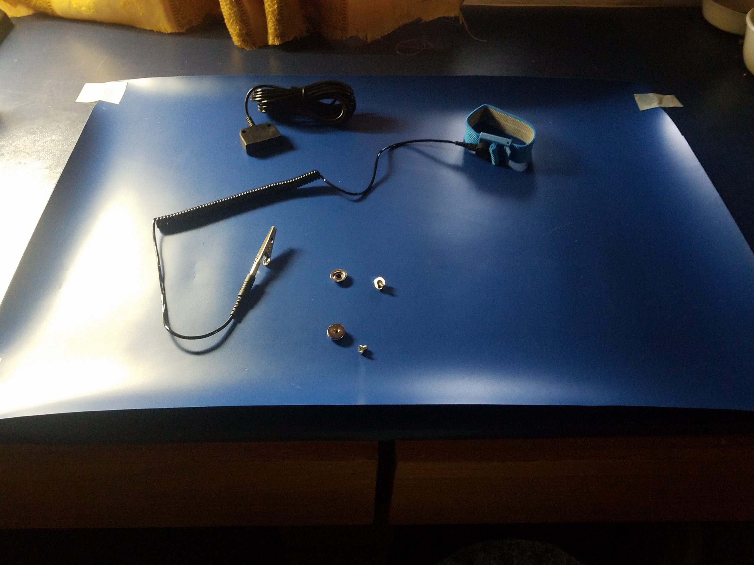 ESD Compliant Mat Workstation Kit - 16
