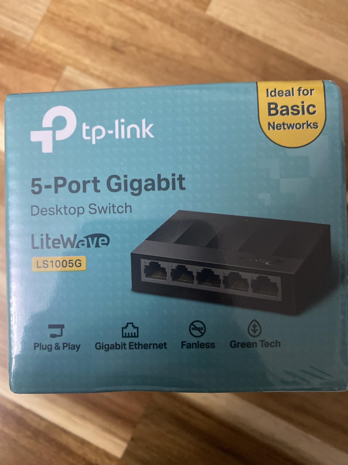 TP-Link Litewave 5 Port Gigabit Ethernet Switch | Desktop Ethernet Splitter | Unshielded Network Switch | Plug & Play | Fanless Quiet | Unmanaged (LS1005G) customer photo 1