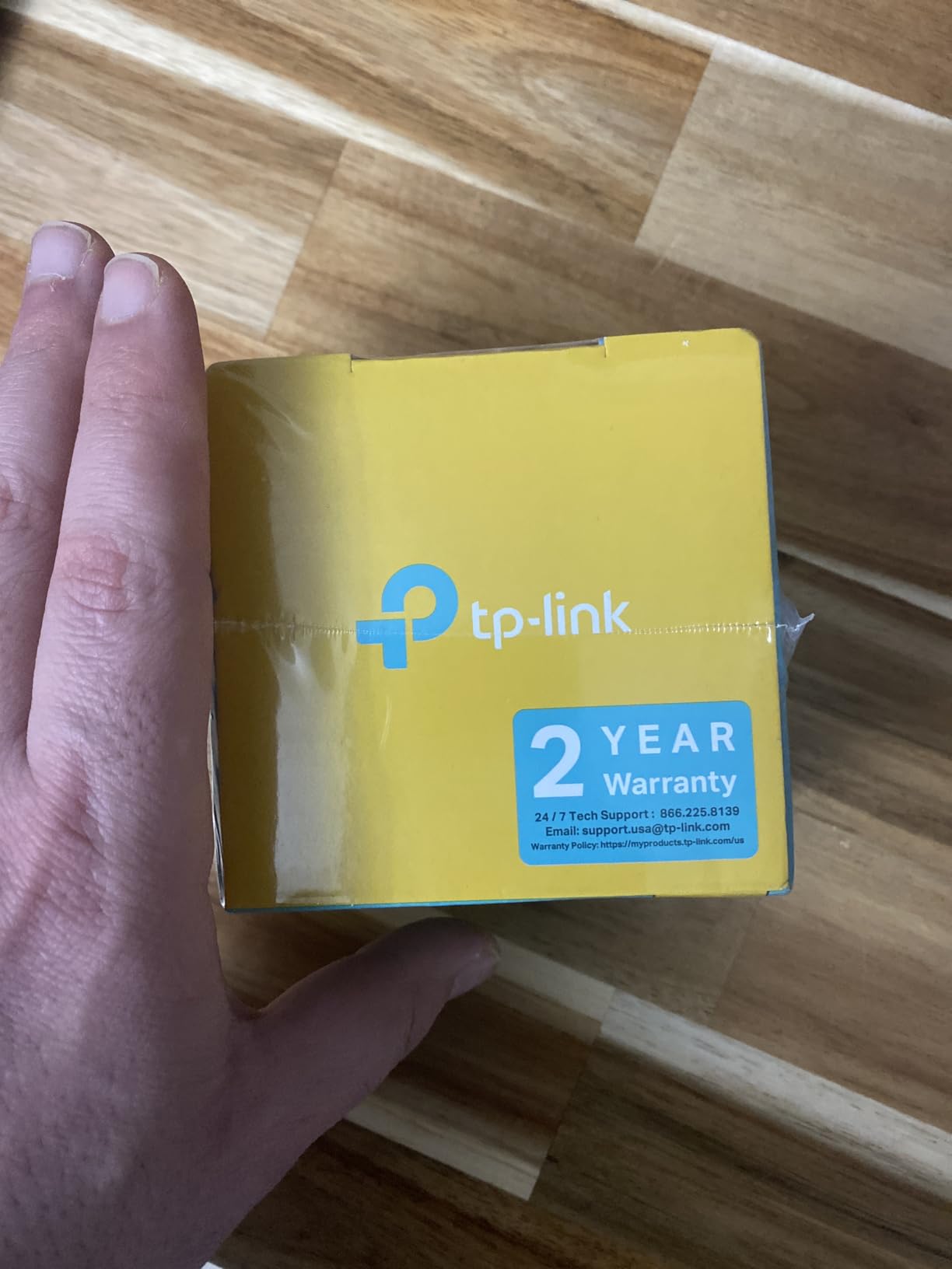 TP-Link Litewave 5 Port Gigabit Ethernet Switch | Desktop Ethernet Splitter | Unshielded Network Switch | Plug & Play | Fanless Quiet | Unmanaged (LS1005G) customer photo 2