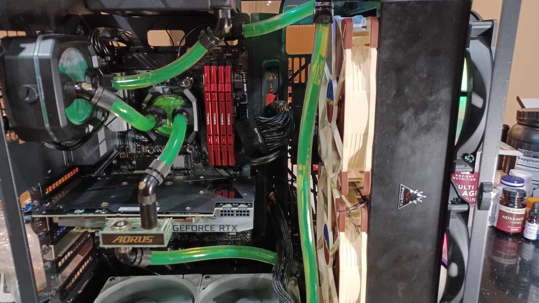 CORSAIR Hydro X Series, XL8, Performance Coolant, 1L, Clear customer photo 2