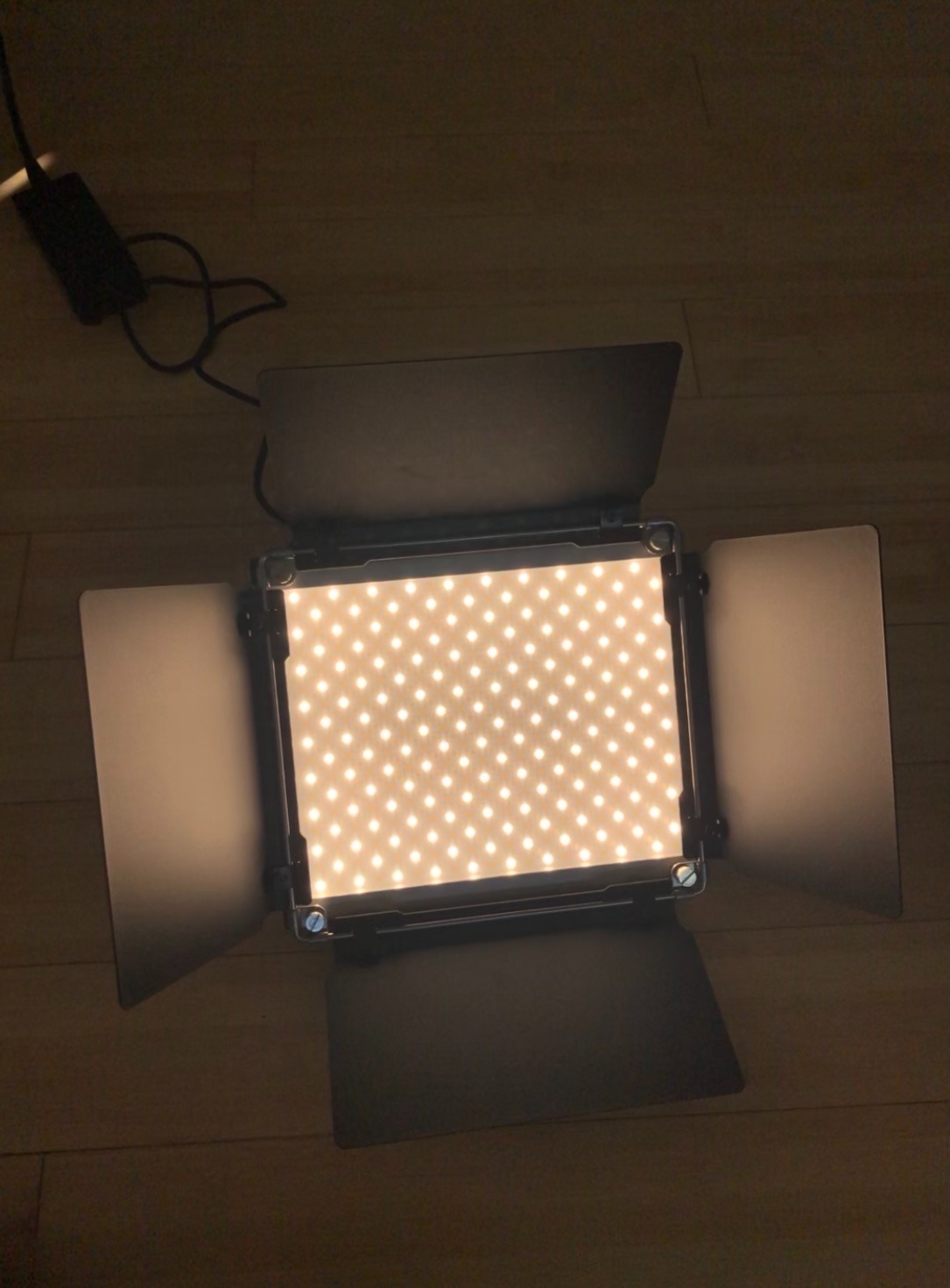 NEEWER 660 PRO RGB LED Video Light with App Control/Barn Door/U Bracket | 360° Full Color, CRI 97+, 50W Panel Studio Light, for Gaming Live Streaming YouTube Webex Recording, Filming, Photography customer photo 2
