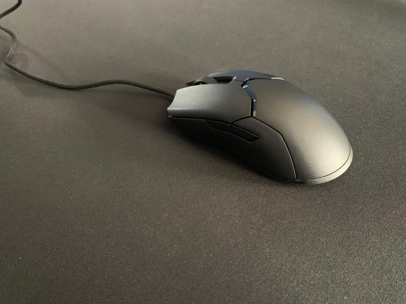Razer Viper 8K Hz - Ambidextrous E-Sport Gaming Mouse with 8,000 Hz HyperPolling Technology (Optical Focus + Sensor with 20K DPI, Optical Mouse switches, 71g Light) - Black customer photo 2
