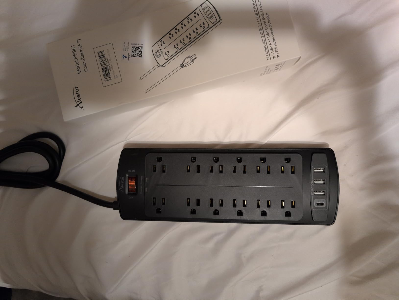 Power Strip, ALESTOR Surge Protector with 12 Outlets and 4 USB Ports, 6 Feet Extension Cord, 2700 Joules, ETL Listed, Black customer photo 1