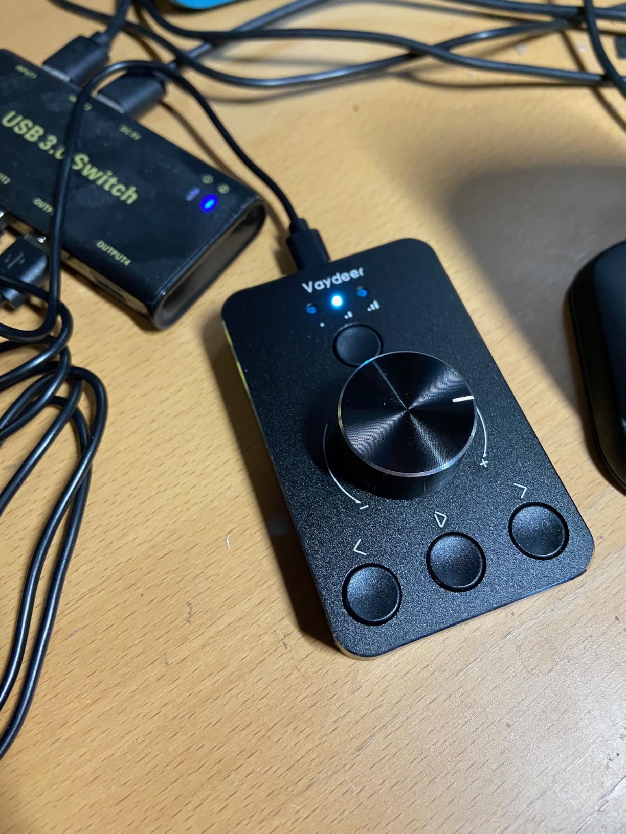 VAYDEER Volume Control Knob with One-Click Mute Function and 3 Volume Control Modes, USB Volume Knob Multimedia Controller for Win 7/8/10/Mac, Gift for Festivals Loved Ones customer photo 1