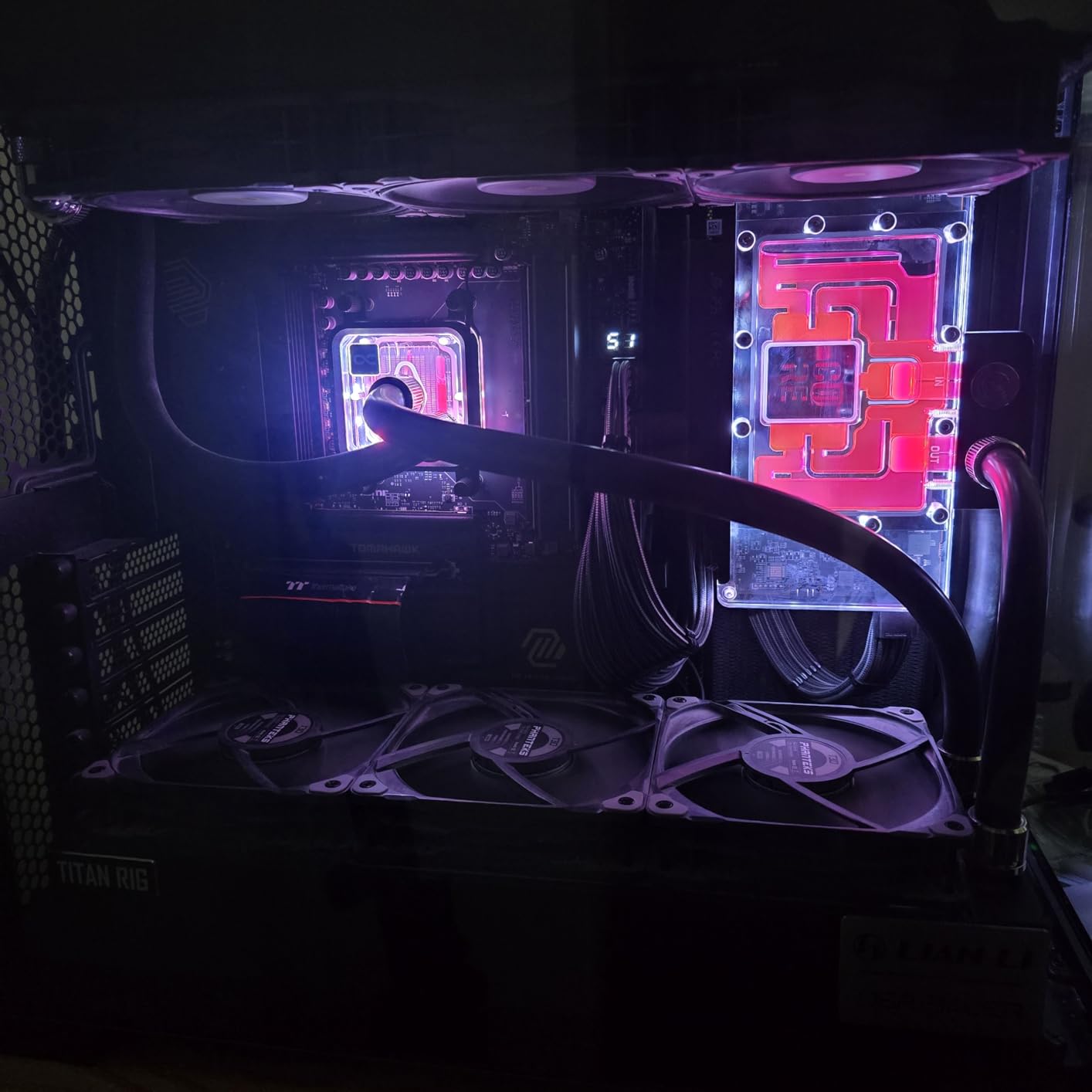 Mayhems - XT1 Premixed PC Coolant - Computer Water Cooling Fluid - Liquid Cooling, Thermal Performance Series, 1 Litre, Electric Ocean Blue customer photo 2