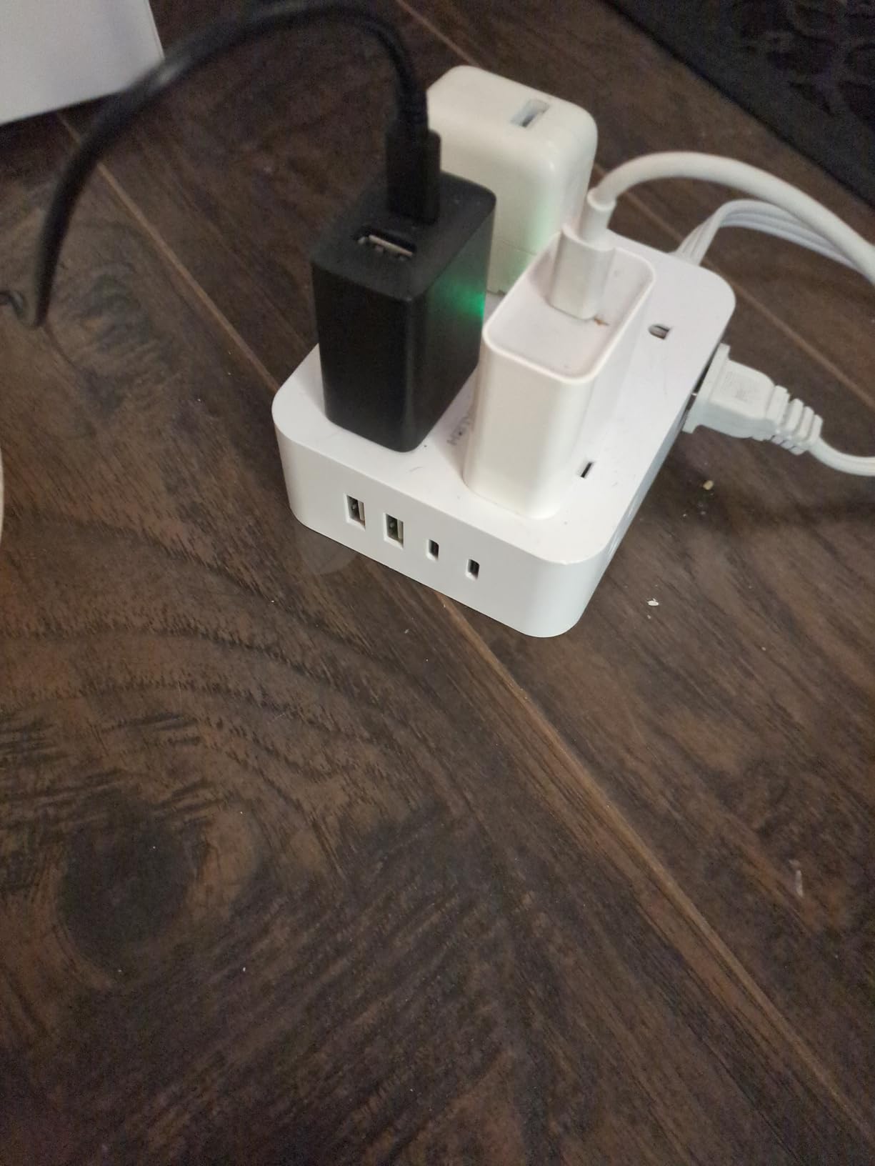 Surge Protector Power Strip - HANYCONY 8 Outlets 4 USB (2 USB C) Charging Ports, Multi Plug Outlet Extender, 5Ft Braided Extension Cord, Flat Plug Wall Mount Desk Charging Station for Home Office ETL customer photo 2
