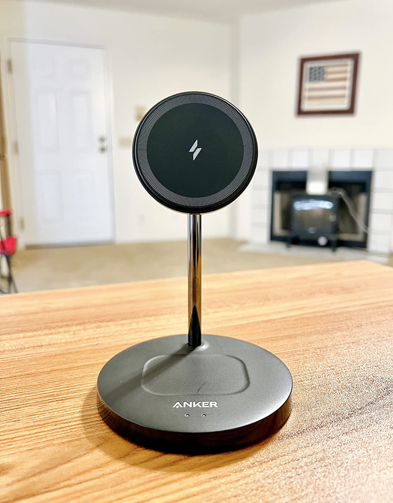 Anker PowerWave 2-in-1 MagSafe Compatible Wireless Charging Stand | Magnetic Dual-Device Dock Lite for iPhone 16 / 15 / 14 / 13 Series, AirPods 2 / Pro, and More (Adapter Not Included) customer photo 2