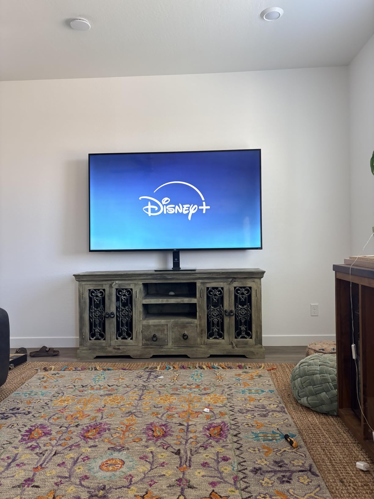 PERLESMITH Universal Swivel TV Stand for 32-75 inch TVs, Table Top TV Stand Base up to 99 lbs, 4 Height Adjustable Universal TV Legs with Tempered Glass Base, Max VESA 600x400mm, PSTVS02-N1 customer photo 2