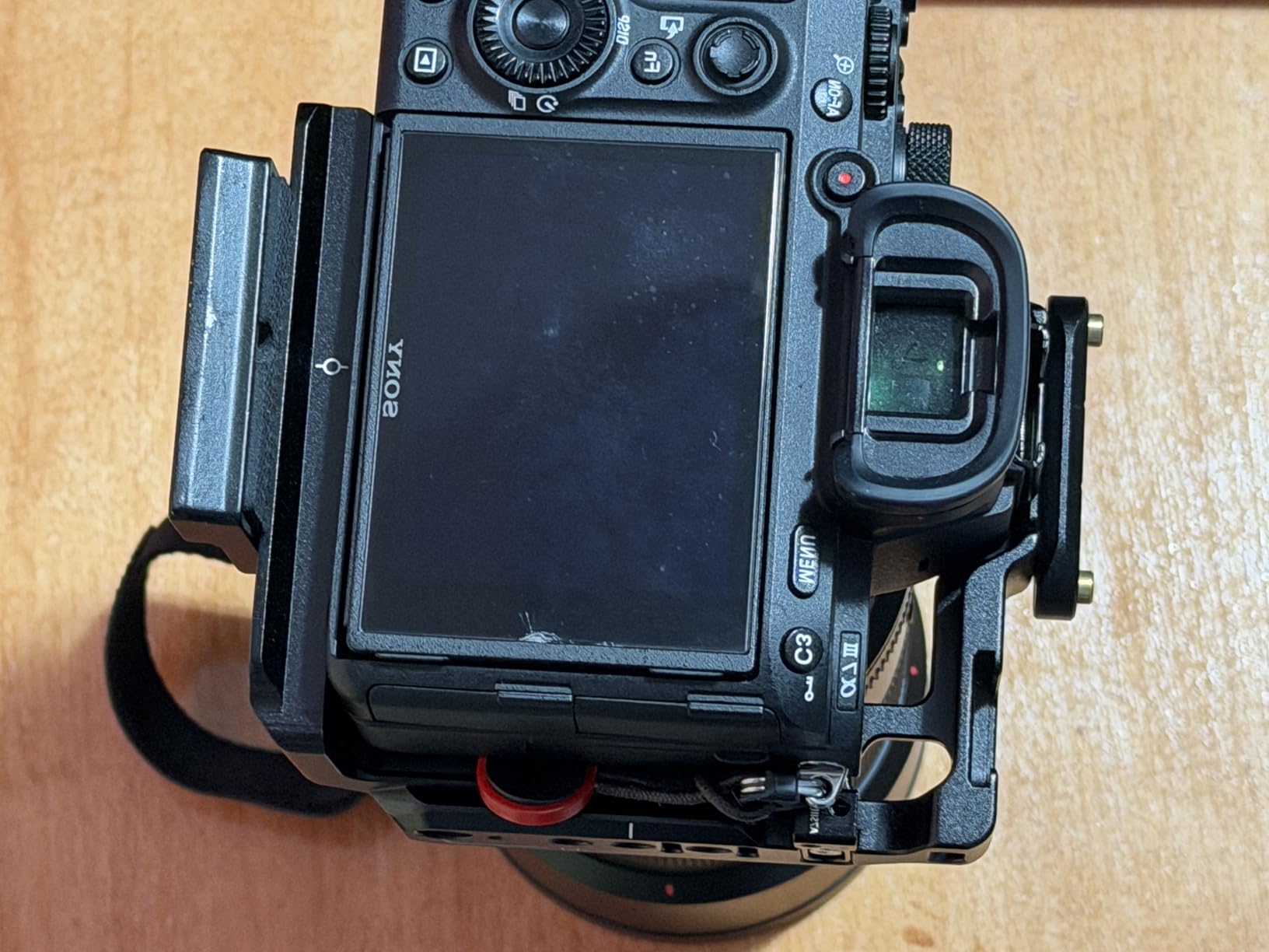 SmallRig Camera Half Cage for Sony A7 V/A7R V/A7 IV/A7S III/A1/A7R IV with Quick Release Plate for Arca customer photo 2