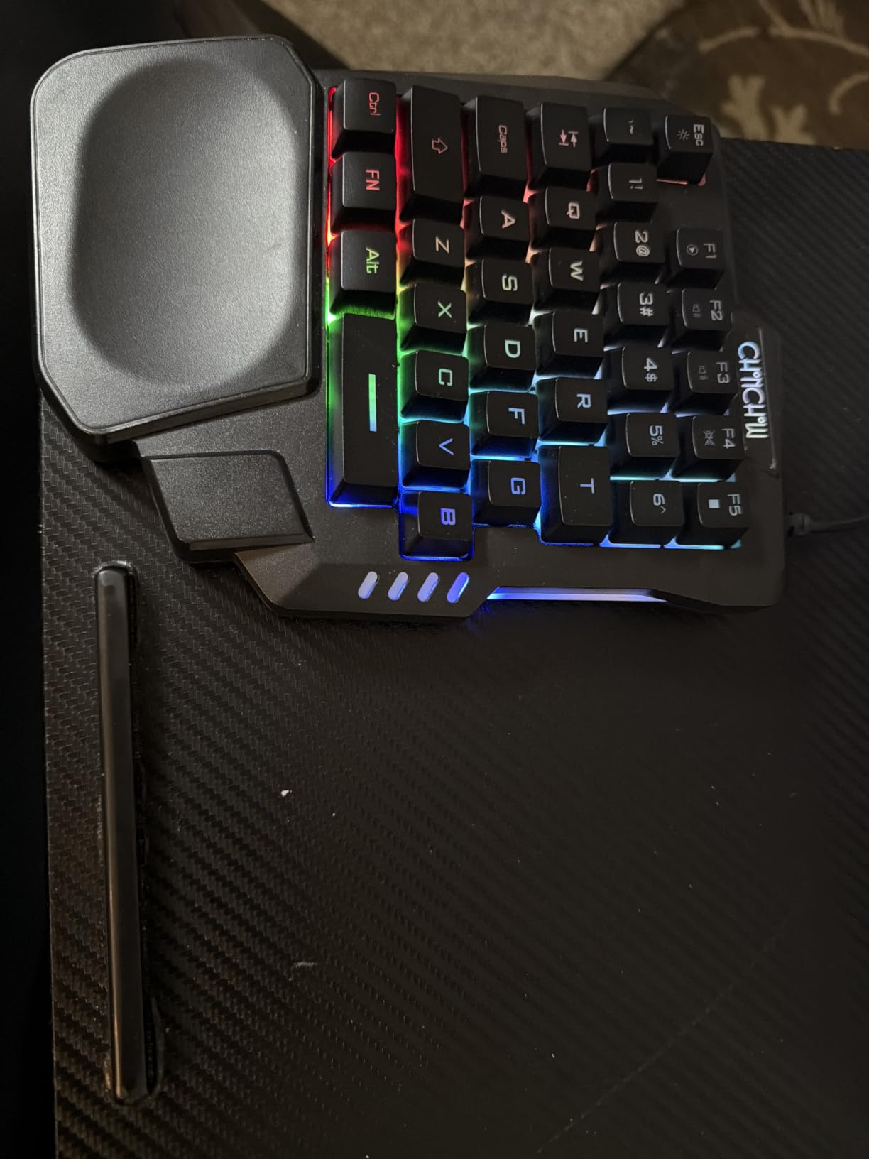 CHONCHOW One Handed Gaming Keyboard, 35 Keys, Rainbow LED, Wired USB, Ergonomic with Wrist Rest, Mini Portable, PS4/PS5/Xbox/PC/Laptop Compatible customer photo 1