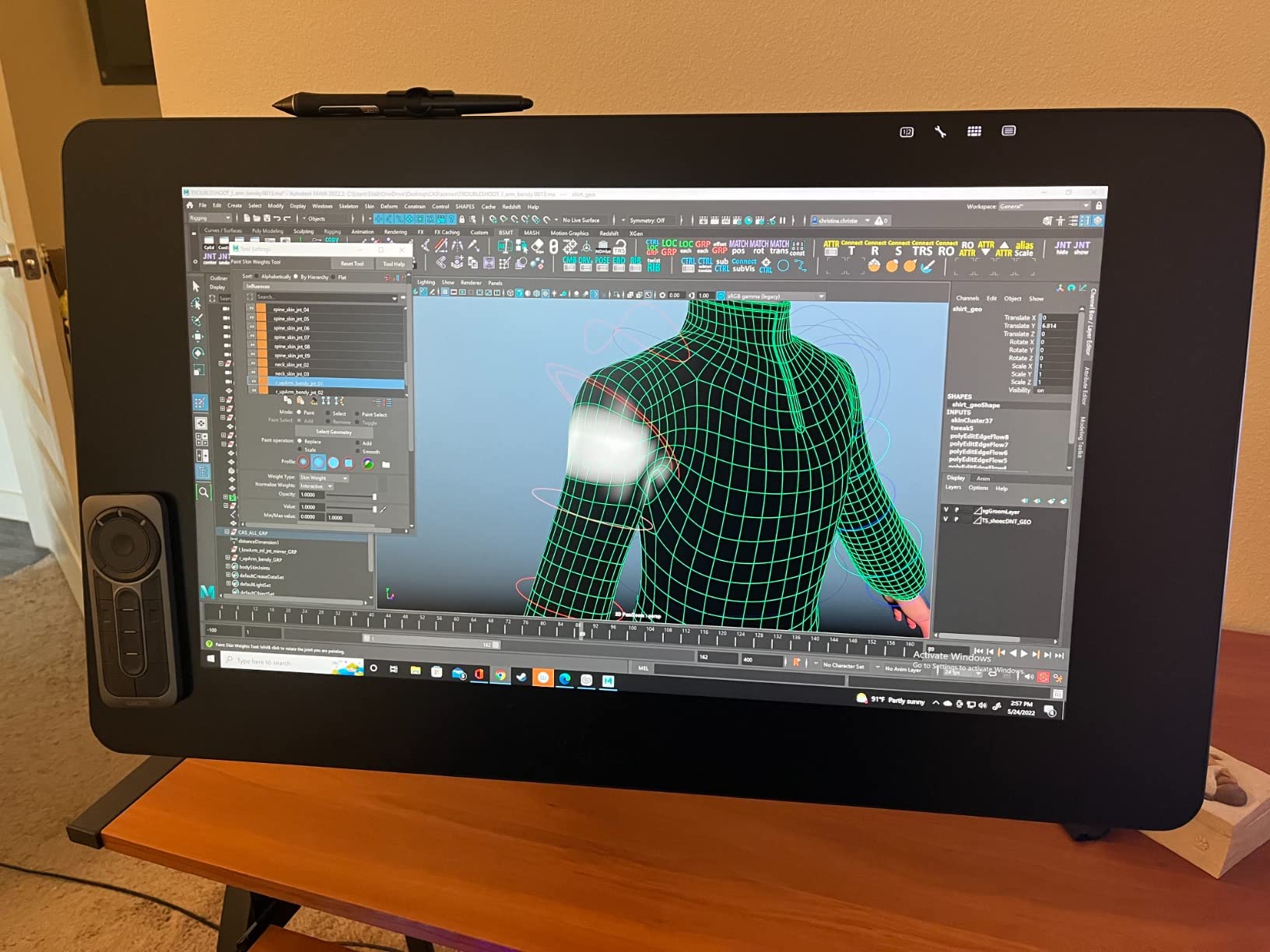 Wacom Cintiq Pro 27, Drawing Tablet with 4K 120 Hz Touchscreen & ProPen 3 | Color-accurate display with advanced creative control for pros & studios creating animation, VFX, game art and 3D projects customer photo 1