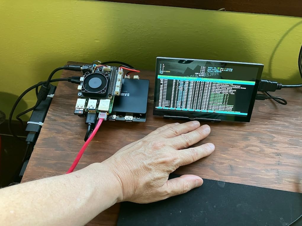 Raspberry Pi Screen, 7 Inch Portable Monitor External Display 800x480 IPS Screen Small HDMI Monitor for Raspberry Pi 400/4/3/2/Zero/B/B+ Jetson Nano Win11/10/8/7 (Non-Touch) customer photo 2