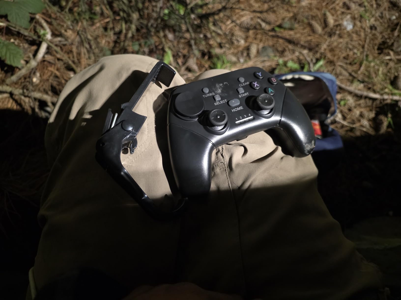 Joso Wireless Mobile Gaming Controller for iPhone, Android, iPad, Tablet, PC, Phone Controller with Phone Clip Supports Cloud Game, COD Mobile, Genshin Impact, Remote Player Gamepad customer photo 2