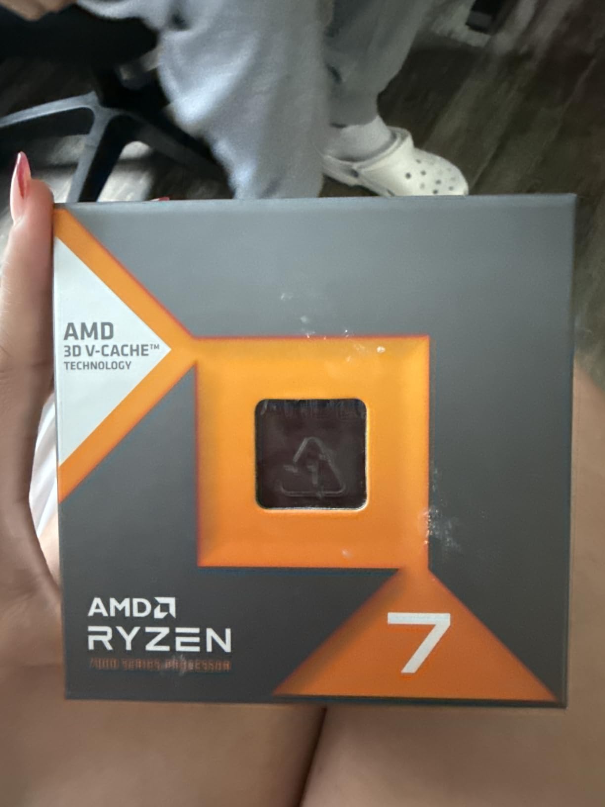 AMD Ryzen 7 7800X3D 8-Core, 16-Thread Desktop Processor customer photo 1
