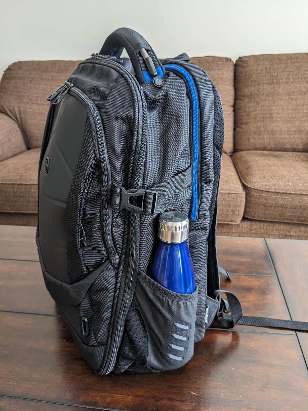 SwissGear Gaming Laptop Backpack with Charger Port (USB), Blue/Black customer photo 2