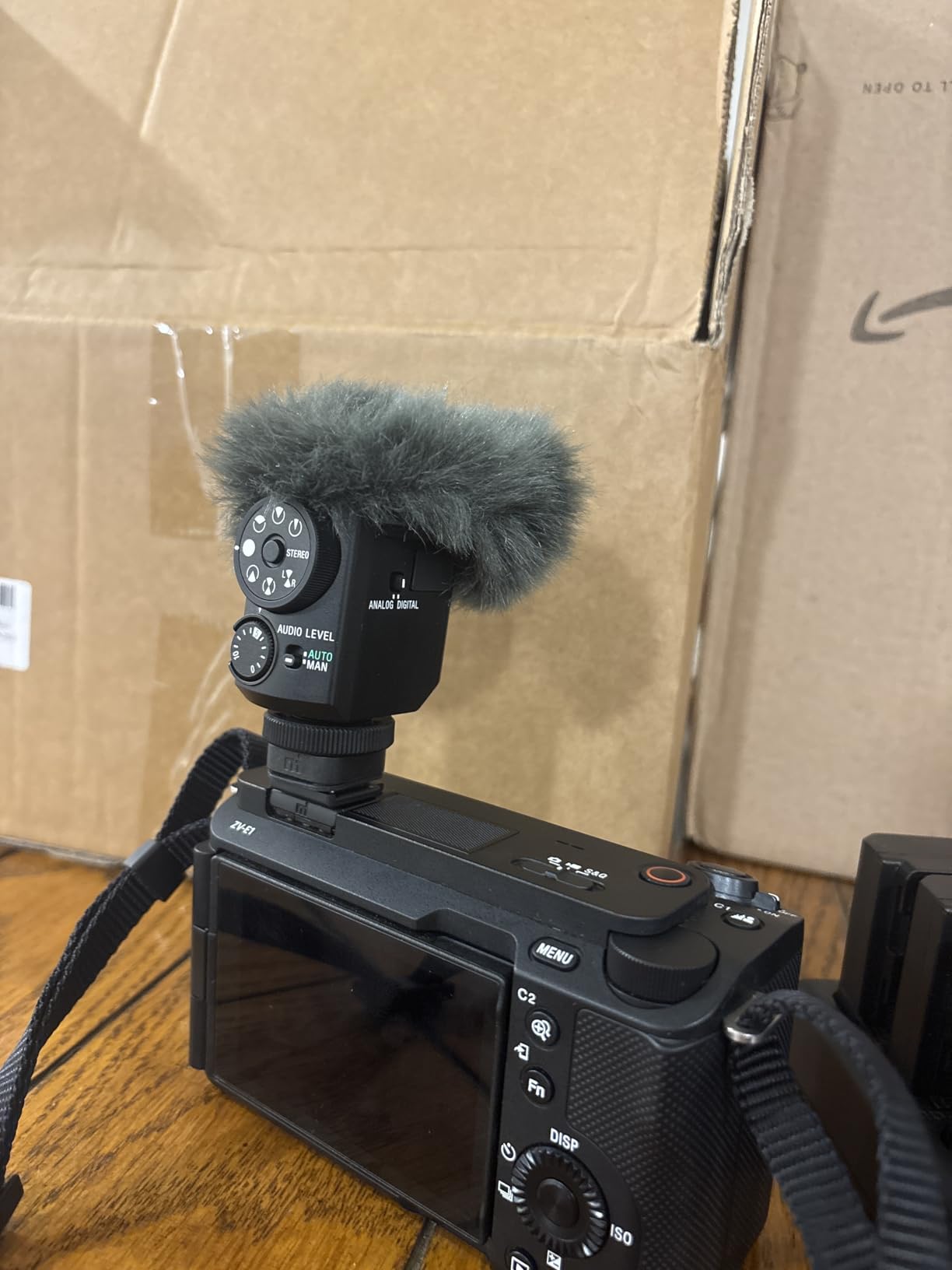 Sony Digital Shotgun Microphone ECM-M1, Black | Beamforming technology with 8 recording modes and digital noise-cut filter for vlogging, interviews and videography customer photo 1