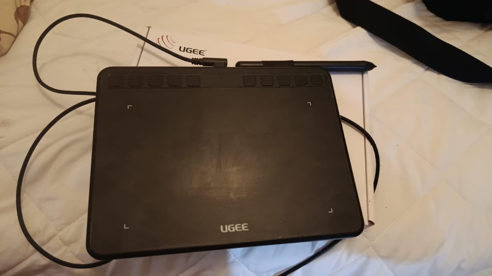 UGEE Q6 Drawing Tablet for Android Phone, Graphic Tablet with 6 Hot Keys, 6.5