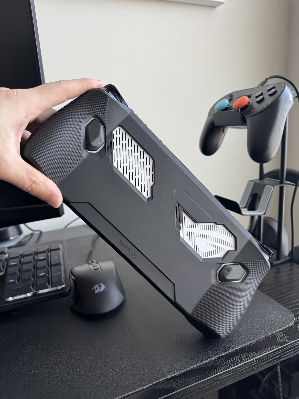 Skull & Co. GripCase Ally for ROG Ally (2023 Model): A Soft Protective Case with Textured Grips Full Protection and Stand, Shock-Absorption Non-Slip and Anti-Scratch Cover Design - Black customer photo 1