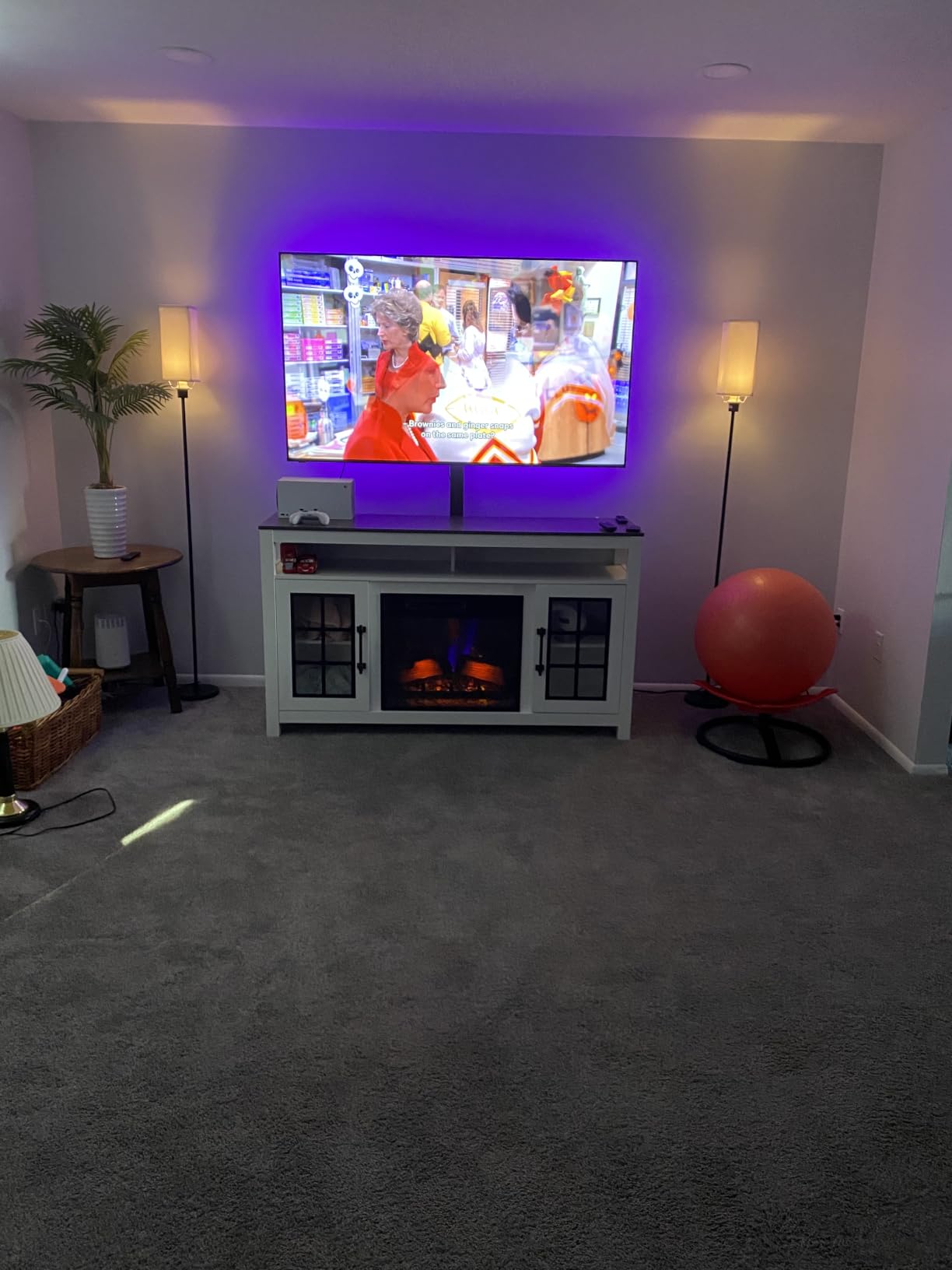 KANTUTOE TV LED Backlight, 9.84ft LED Lights for 32-43in TV, RGB TV Lights Behind with Music Sync Bluetooth APP and Remote customer photo 2