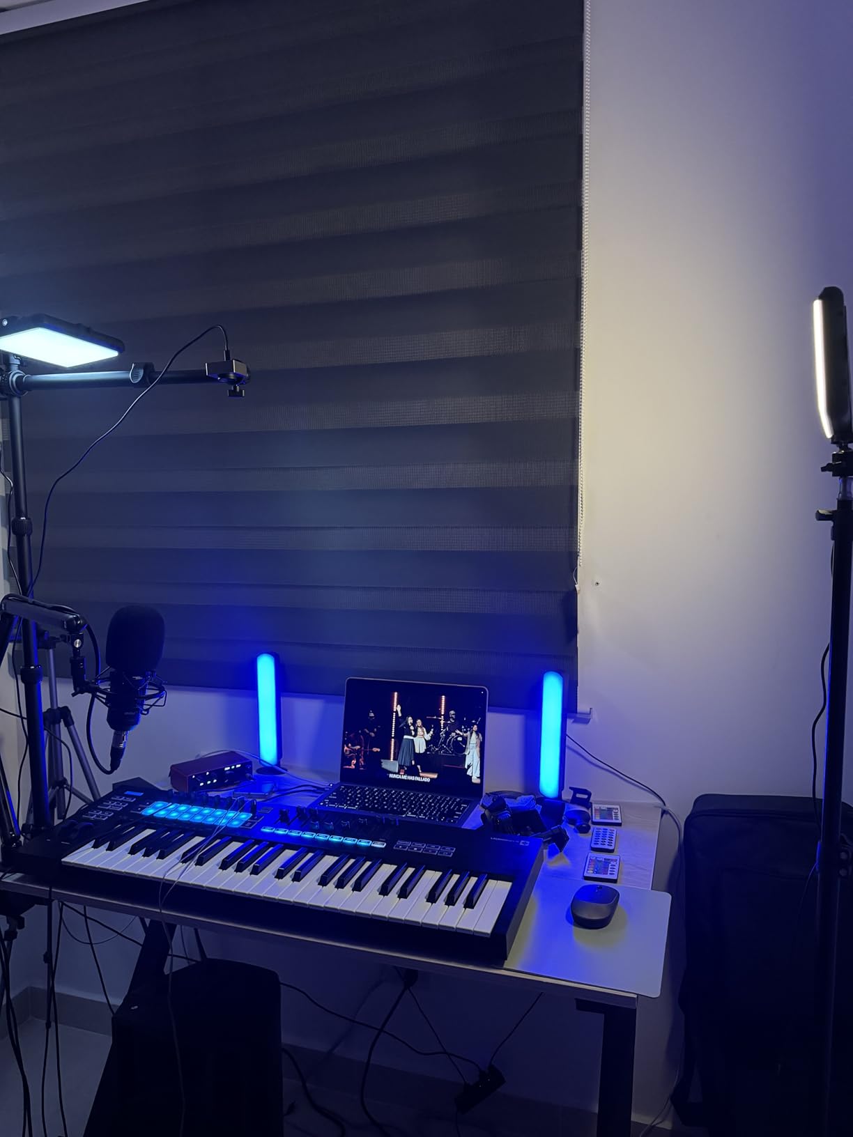 Ailight Overhead Camera Mount Desk Stand, 15.75