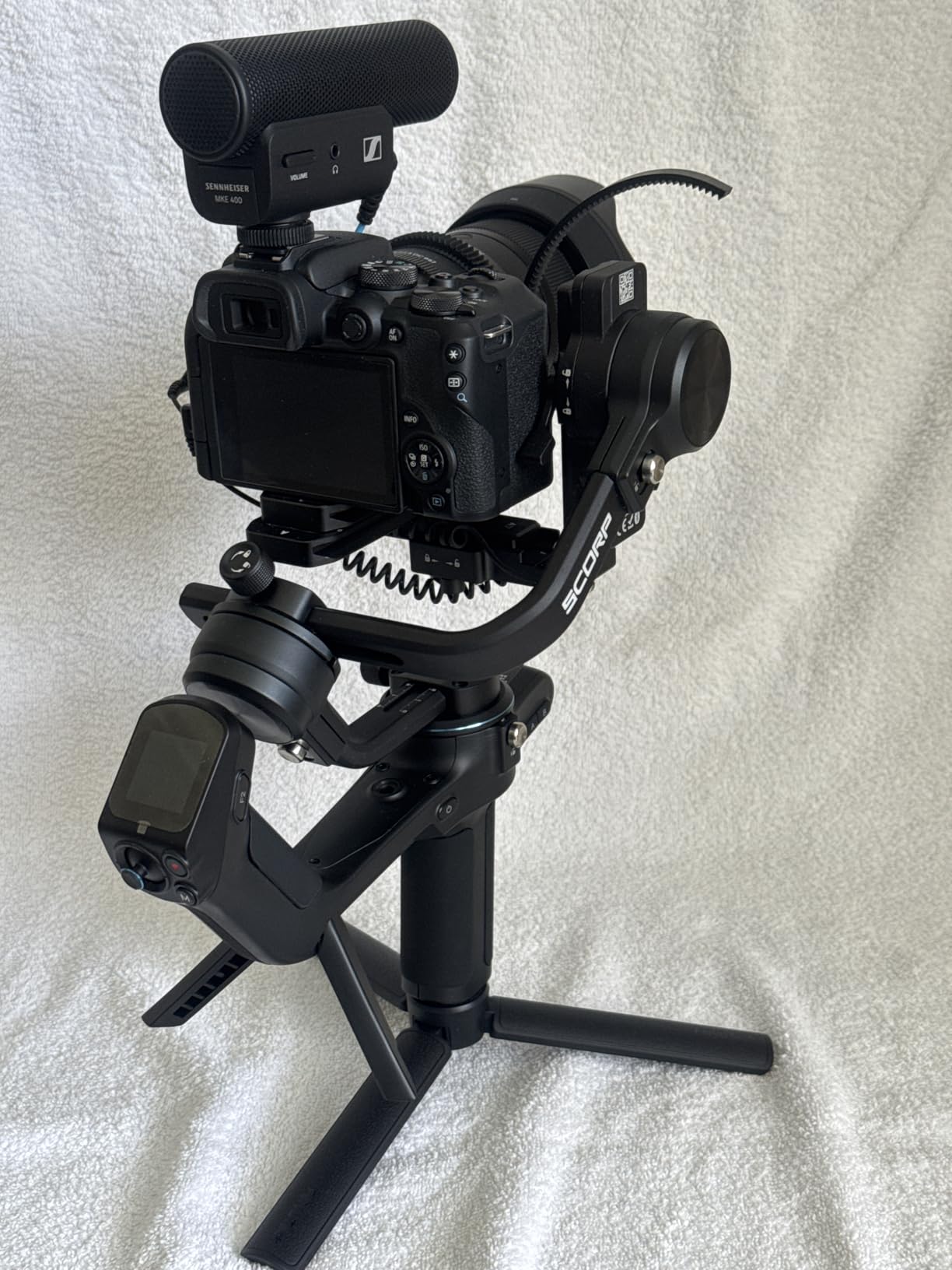 FeiyuTech SCORP 2 Gimbal Stabilizer for DSLR and Mirrorless Camera, Integrated AI Tracking Sensor, 3-Axis, 2.5kg Payload, Touch Screen customer photo 2