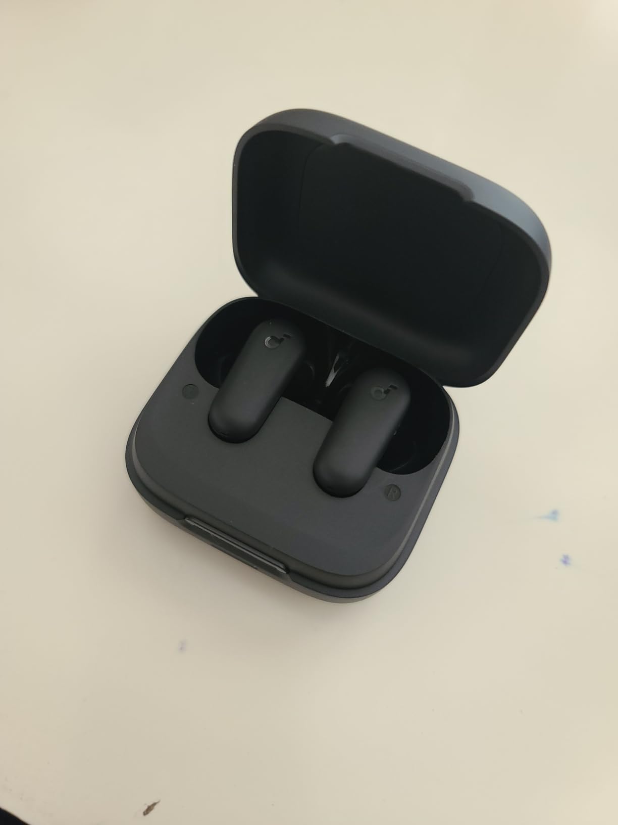 Soundcore P30i by Anker Noise Cancelling Earbuds, Strong and Smart Noise Cancelling, Powerful Bass, 45H Playtime, 2-in-1 Case and Phone Stand, IP54, Wireless Earbuds, Bluetooth 5.4 (Black) customer photo 2