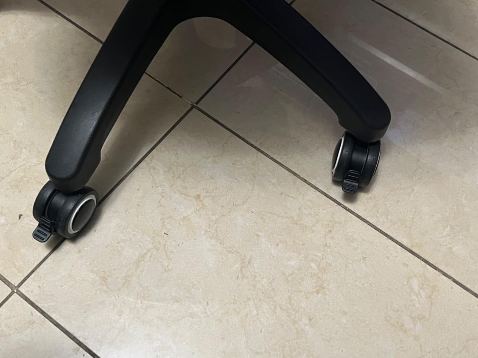 TASALON Multi-Use Footrest Stool Adjustable Height with 360° Rolling Lockable Wheels,Rest Ottoman,Office Footrests,Video Game Stool for Gaming for Home Office- Black customer photo 2