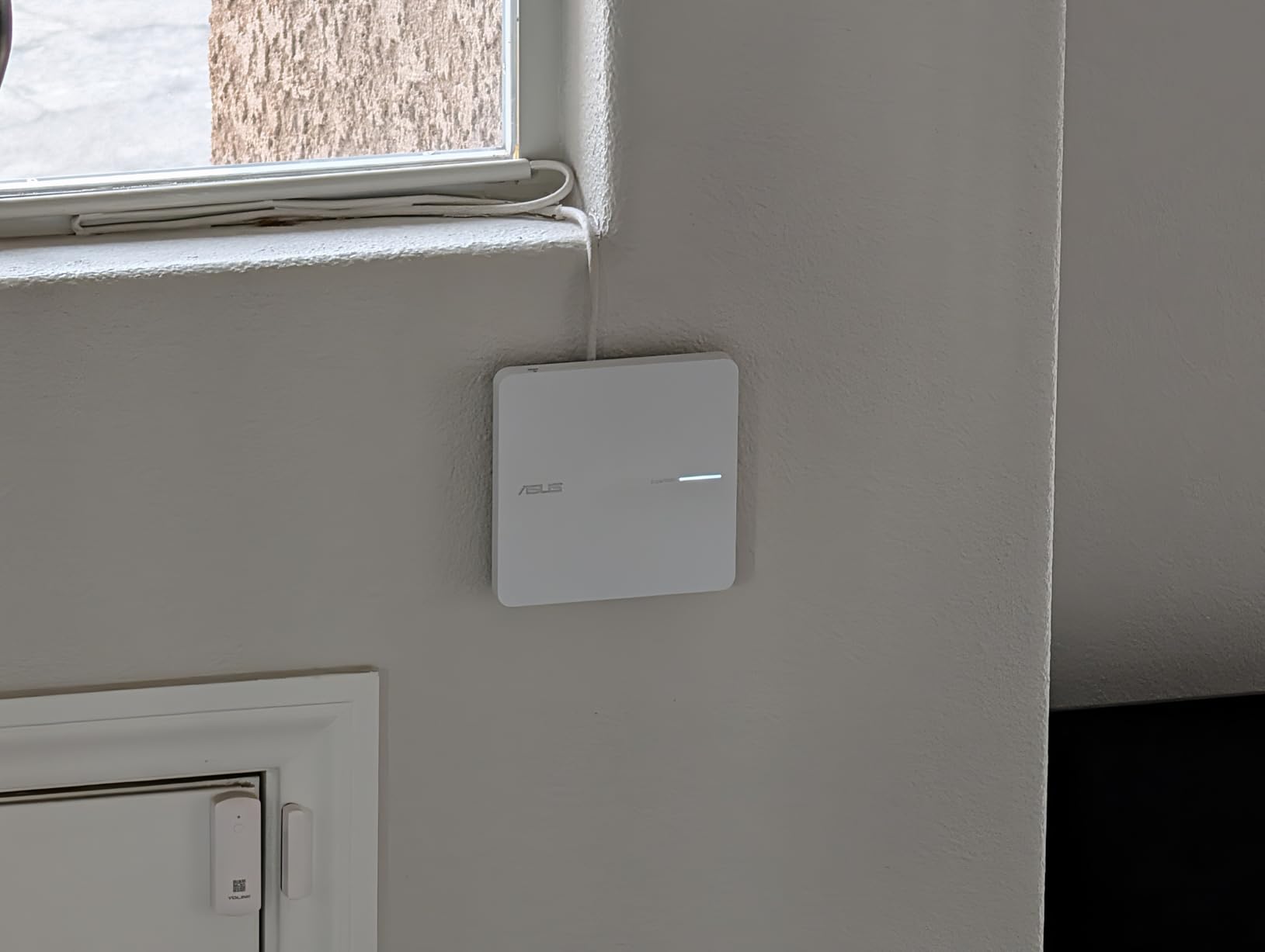 ASUS ExpertWiFi EBA63 AX3000 Dual-Band WiFi 6 (802.11ax) PoE Access Point, Support up to 5 SSIDs and VLAN, Self-Defined Network, Support PoE & PoE+, Easy Management app, AiMesh Compatible customer photo 2