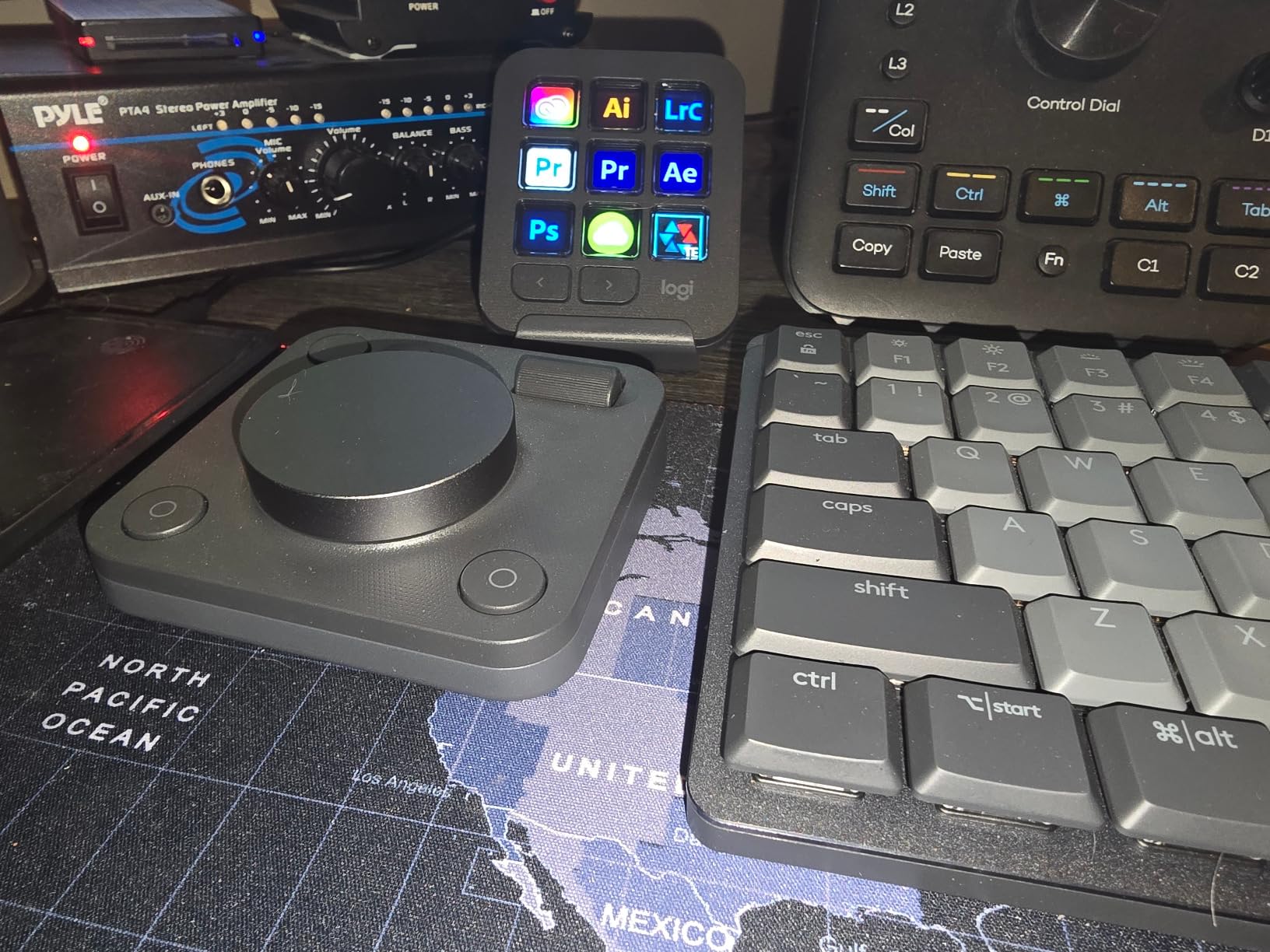 Logitech MX Creative Console 9 Customizable Keys - Graphite | Control Dial, for graphic design, Zoom and Spotify, includes 3-Month Adobe Cloud Membership, Stream Deck Accessories customer photo 2