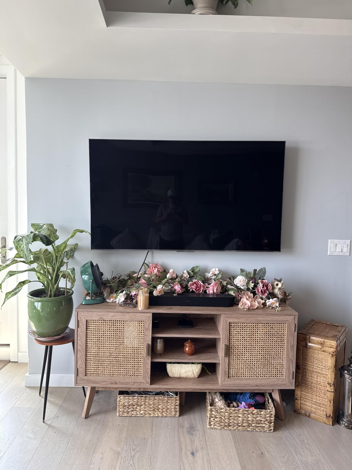 monTEK Ultra Slim TV Wall Mount for 43-90 Inch TVs | 1.1