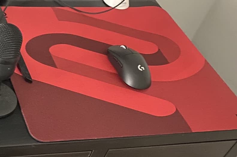 BenQ Zowie G-SR-SE Bi Large Esports Gaming Mouse Pad, Humidity Resistance Color Cloth, Smooth Glide Feeling with Steady Control, Non-Stitched Edges, Uniform high-Density Rubber customer photo 2