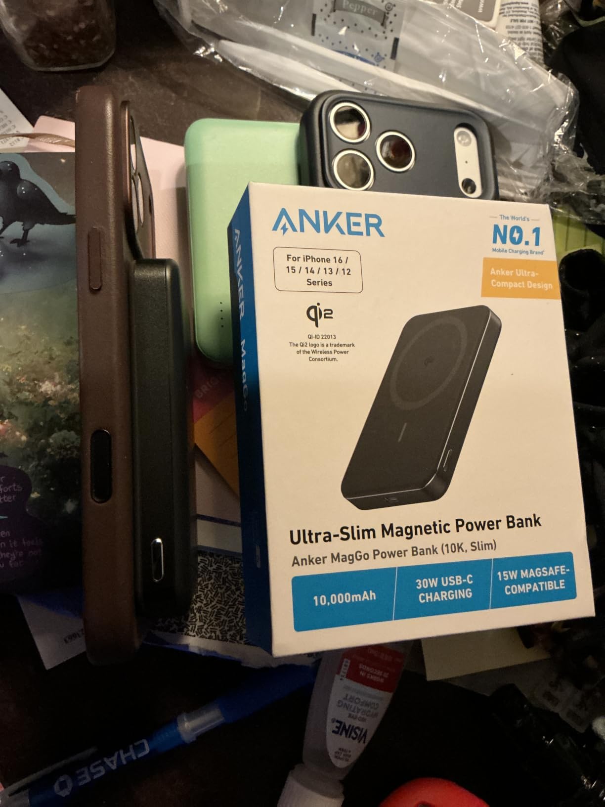 Anker MagGo Power Bank, 10,000mAh Qi2-Certified 15W Portable Charger | Slim and Fast MagSafe-Compatible Battery Pack, Ergonomic Design, for iPhone 16 /15 /14 /13 Series and More customer photo 2