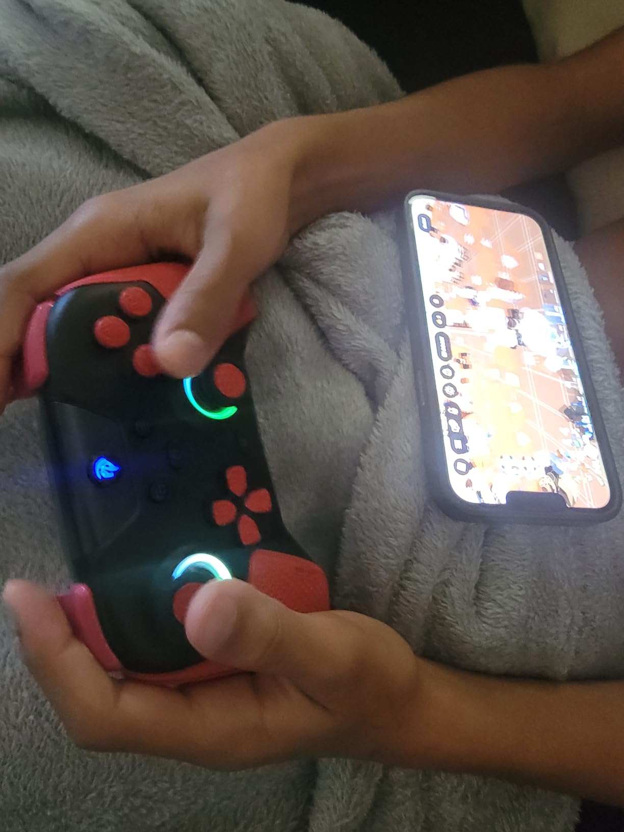 EasySMX X05 Wireless Controller for PC/Steam/iPhone/Android/Switch | Bluetooth Gaming Gamepad with Hall Effect, RGB Lights and Turbo, Anti-Drift Controller, Comes with Extra Thumb Grips customer photo 2