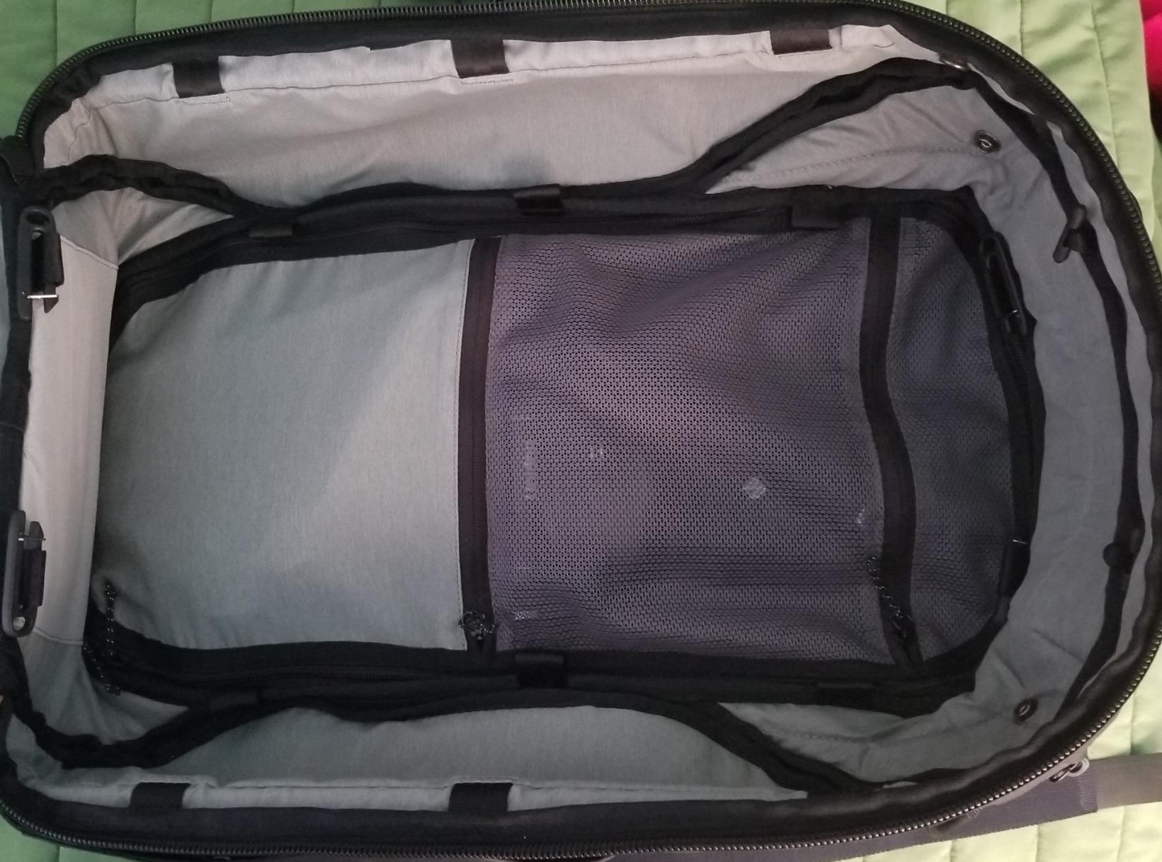 Peak Design Travel Backpack 30L, Black, Expandable 27-33L Design, Rear and Top Access, Weatherproof Shell, Laptop Sleeve, Ideal for Travel or Everyday Carry, Versatile Backpack for Men and Women customer photo 2