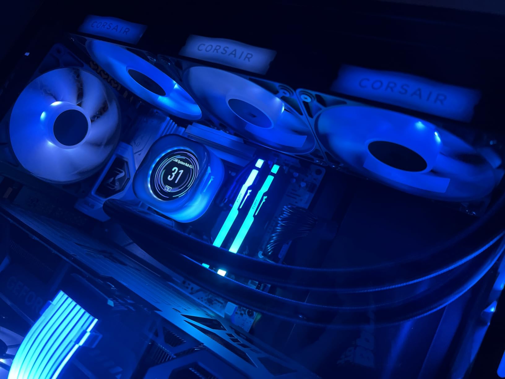 CORSAIR Titan 360 RX LCD Liquid CPU Cooler, 360mm AIO, Low-Noise FlowDrive Cooling Engine, 3X RX120 RGB Fans, System Hub Included, Black customer photo 1