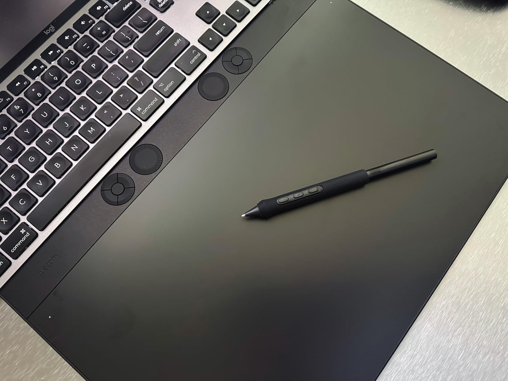 Wacom Intuos Pro Medium, Bluetooth Graphic Drawing Tablet with ProPen 3 | Premium professional pen tablet with ExpressKeys & Dials for shortcuts; ideal for animation, photo, video & 3D pros customer photo 1