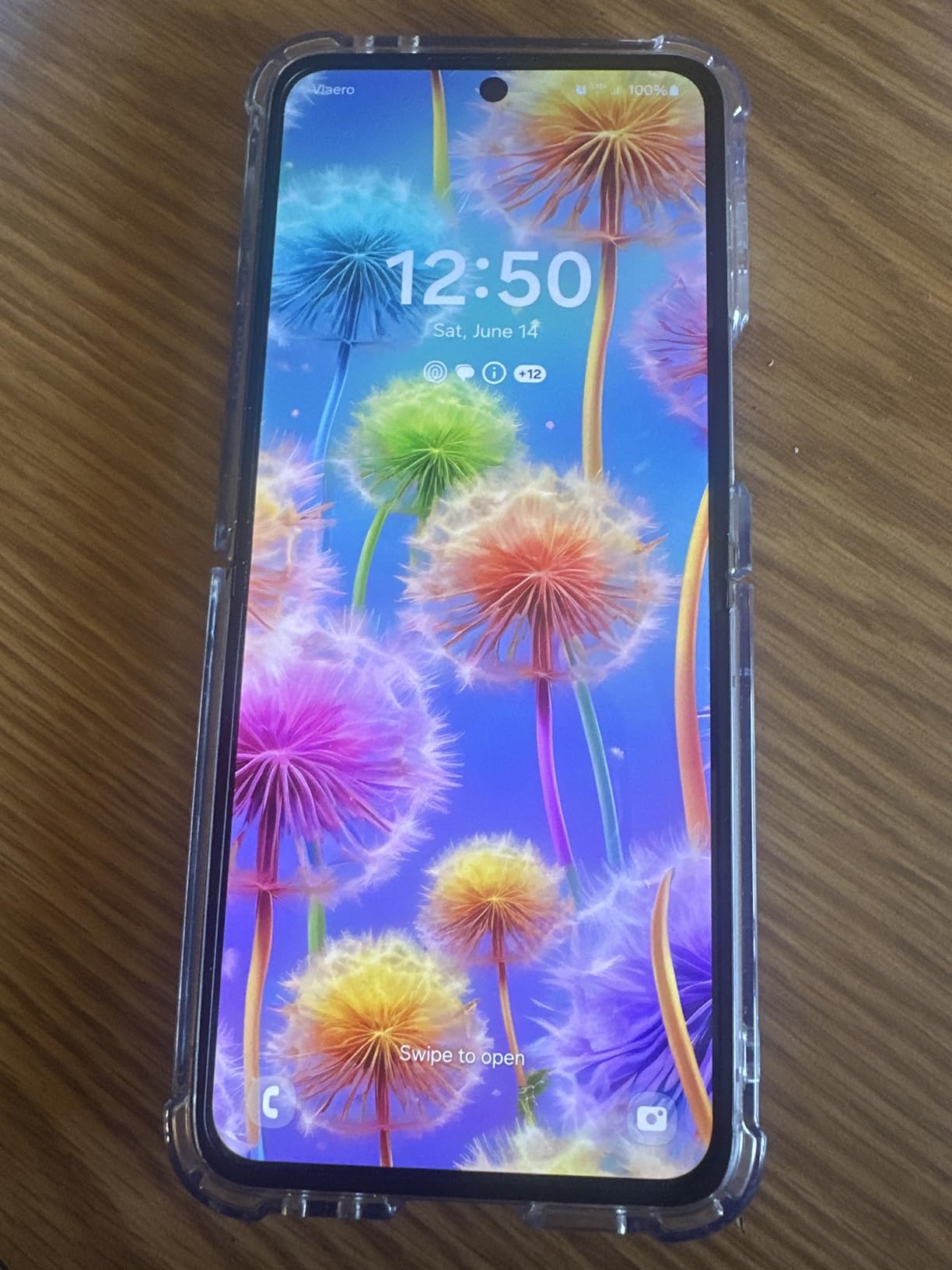 Samsung Galaxy Z Flip6 5G, 256GB + 12GB RAM, Silver Shadow - Unlocked (Renewed) customer photo 1